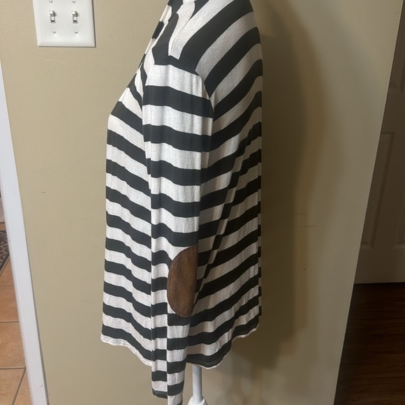 Green & White Striped Open Cardigan with brown Elbow Patches by Flamingo Urban - Picture 4 of 7